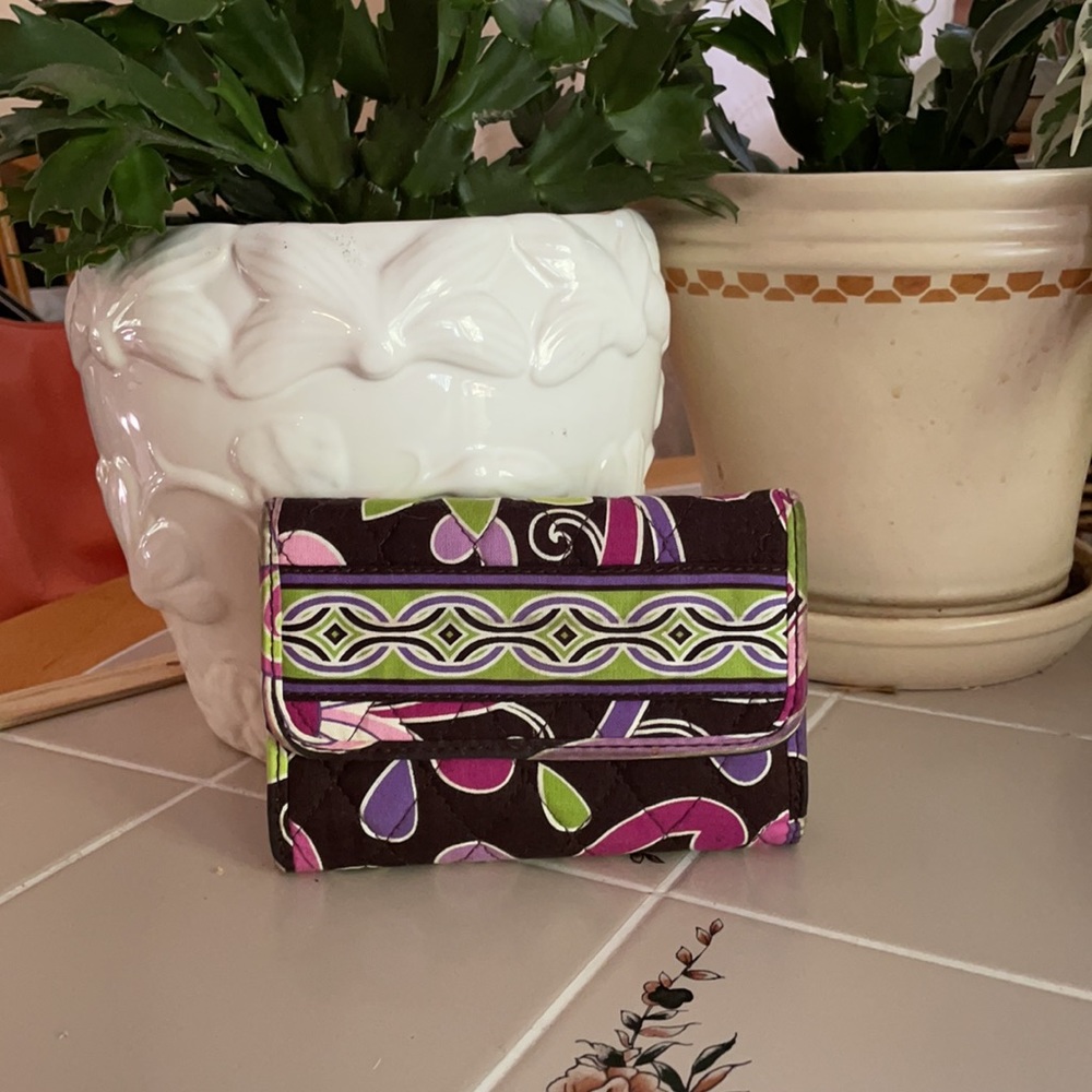 Vera Bradley set of 3! Purse, wallet, and lunchbag - Picture 8 of 13